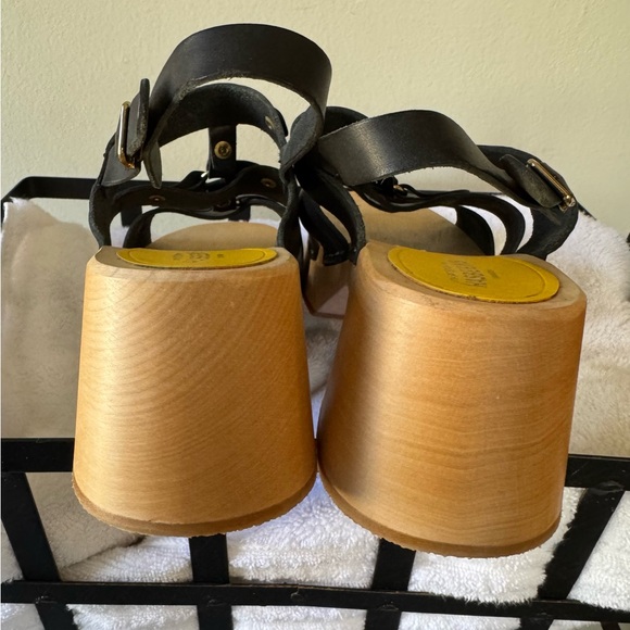Swedish Hasbeens Black Brassy Block Heels Sandals Size 41 NWOB - Picture 2 of 8